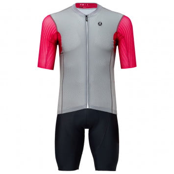 Pissei: highly technical cycling clothing for professionals
